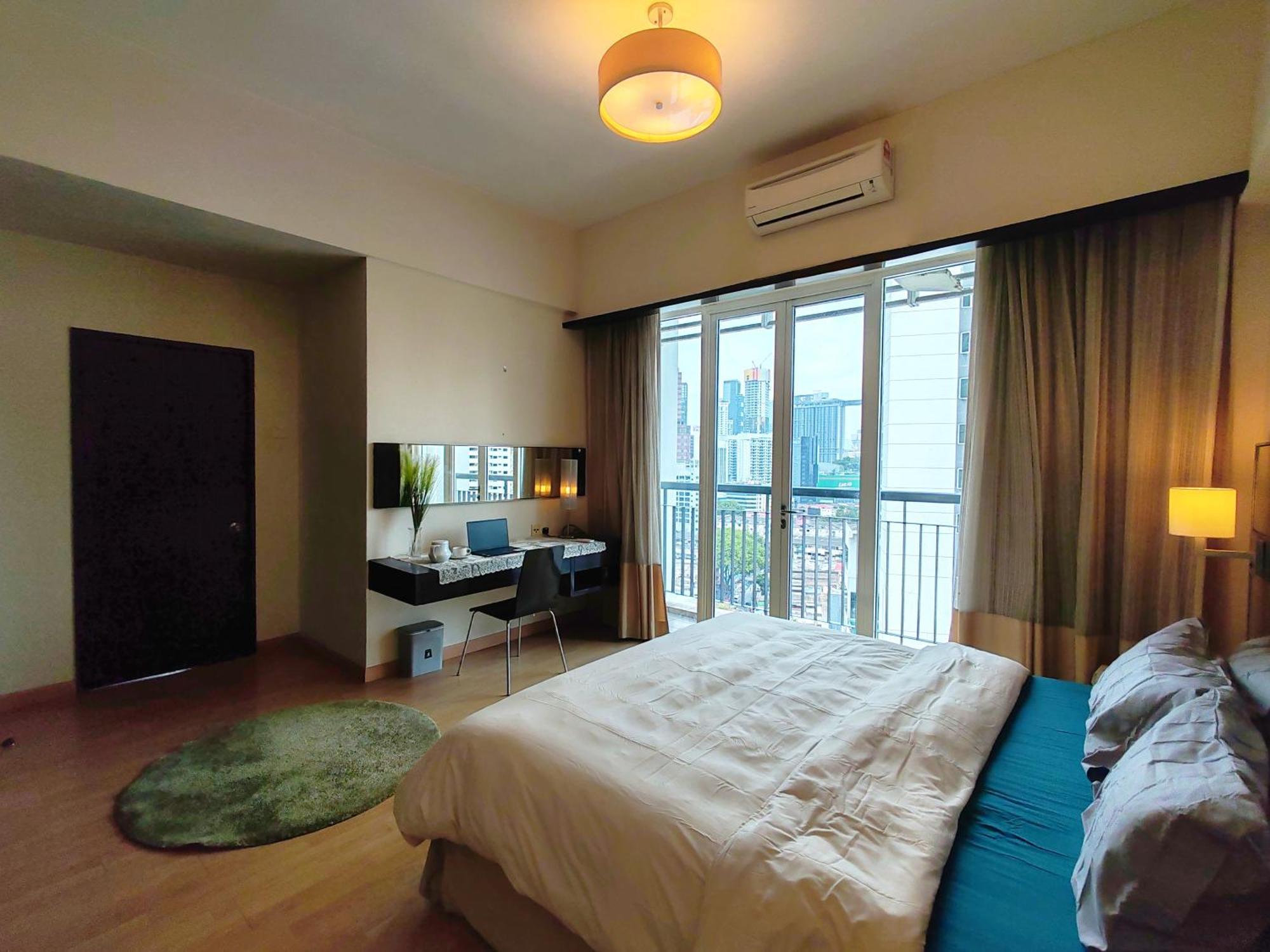 9 Bukit Bintang 5 Minutes To Alor Street Seri Bukit Ceylon 2r2b 8 Pax *